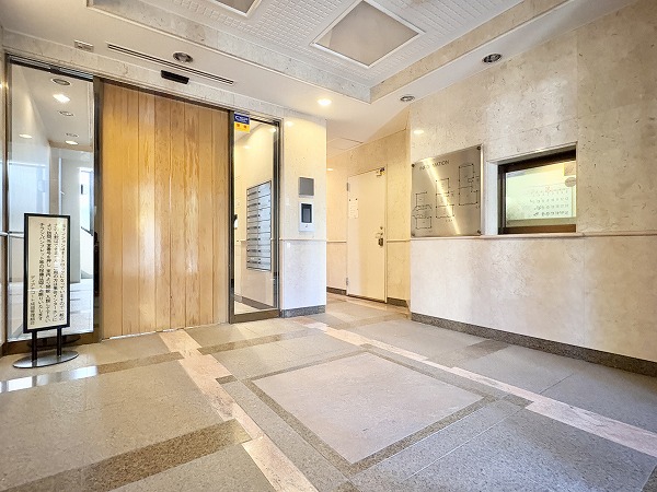 ディアナコート成城_エントランスの写真