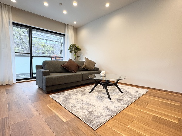 ヴェーゼント芦花公園_ダウンライトがオシャレなお部屋の写真