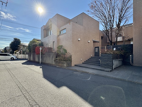 ラ・アトレ玉川瀬田　エントランス前