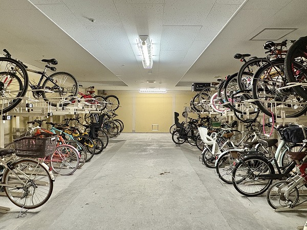 リビオ尾山台センシアハウス　地下駐輪場