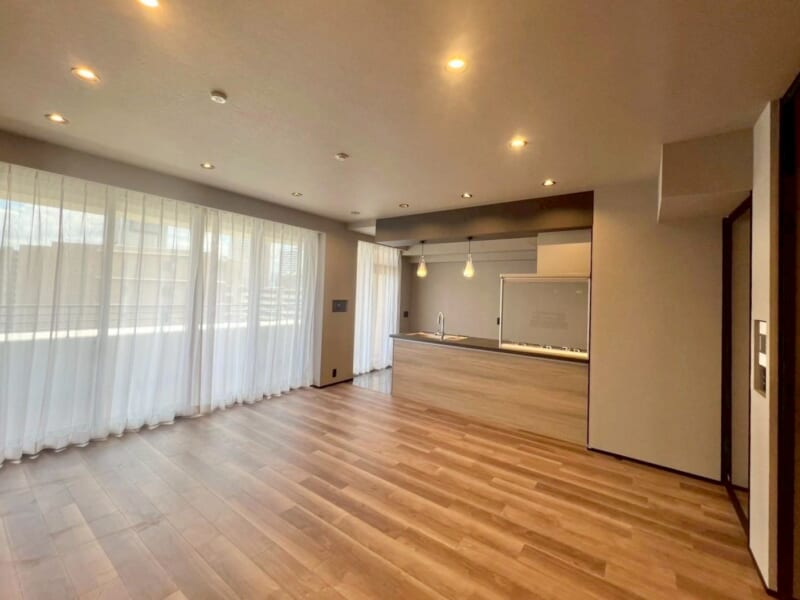 プライヴブルー東京