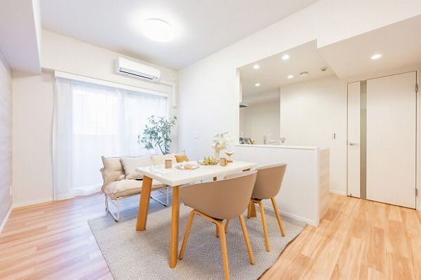 コスモ巣鴨_広々としたリビングダイニングキッチンの写真