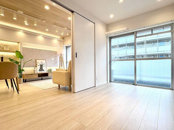 パールハイツ幡ヶ谷_日当たり良好な洋室の写真1