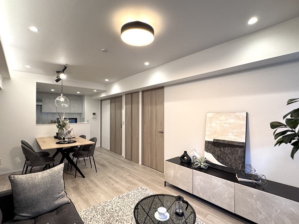 グランドメゾン麻布一の橋_モダンなメインルームの写真