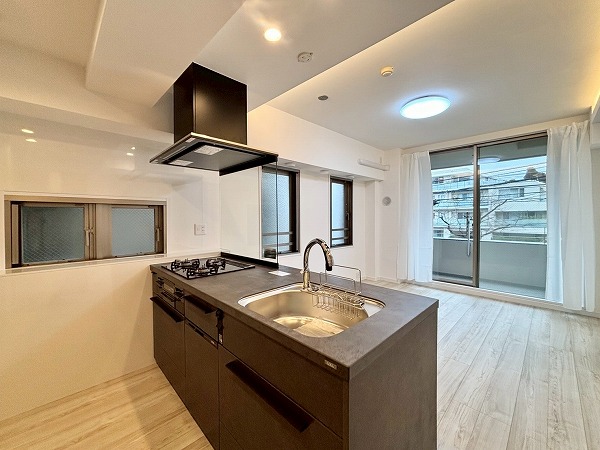 神宮前シティハウス_リビングダイニングキッチンの写真