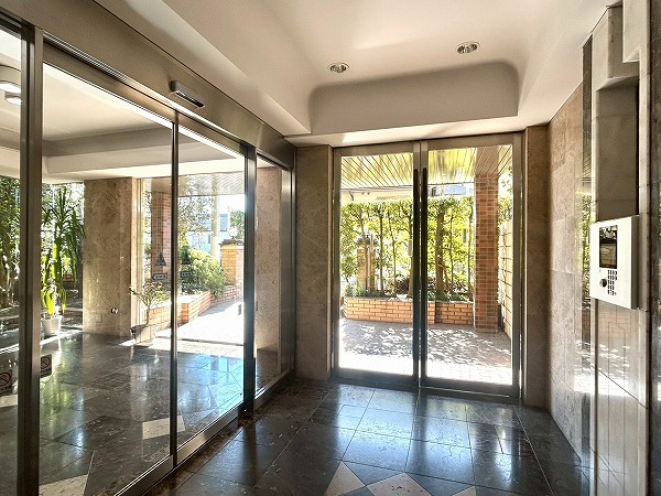 東急ドエルプレステージ浜田山ガーデンズ エントランス