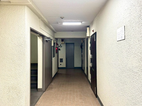 西荻台マンション　内廊下