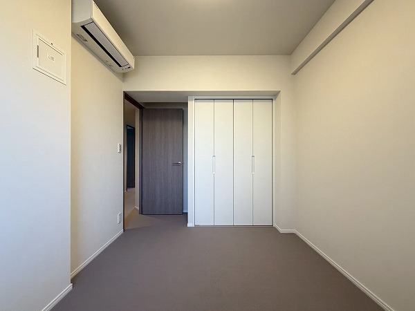 シティコート代々木_エアコン付きの洋室の写真