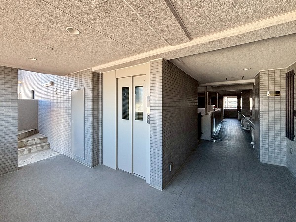 エス・バイ・エルマンション信濃町　外廊下