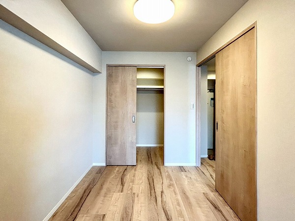 笹塚ダイヤモンドマンション_温かみのある洋室の写真