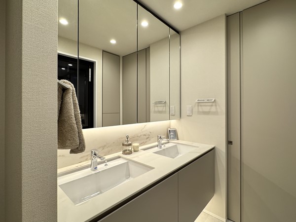 サンウッド広尾_洗面化粧台の写真