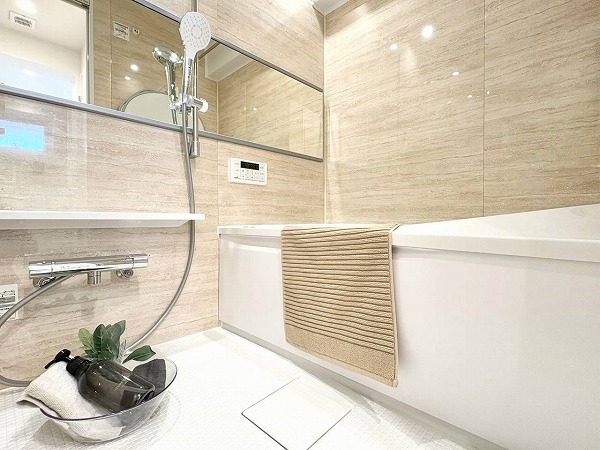 パールハイツ幡ヶ谷_清潔感があるバスルームの写真