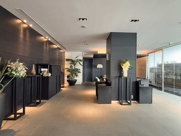 レグノ・グランデ一番町タワー エントランスホール