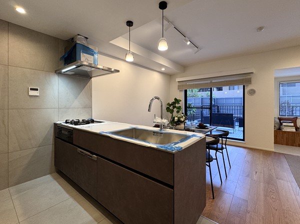 クレッセント目黒青葉台_対面キッチンの写真