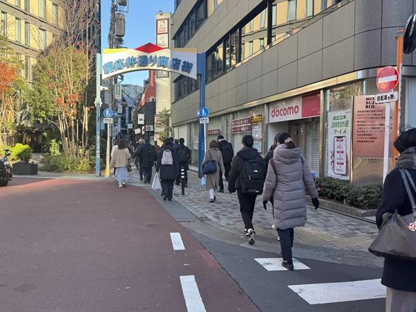 慶応仲通り商店街