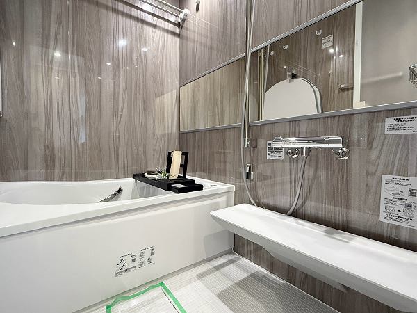 クレストプライムタワー芝_清潔感があるバスルームの写真