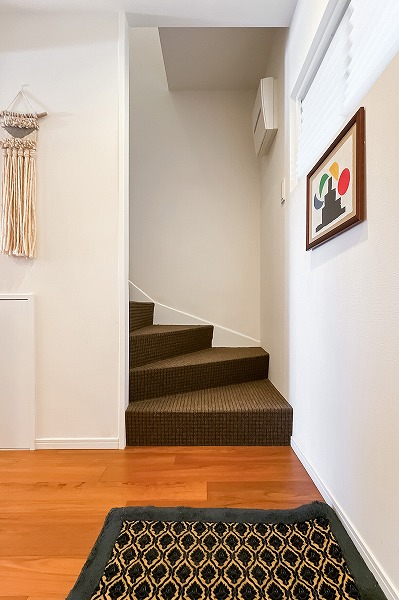 経堂セントラルマンション_室内階段の写真