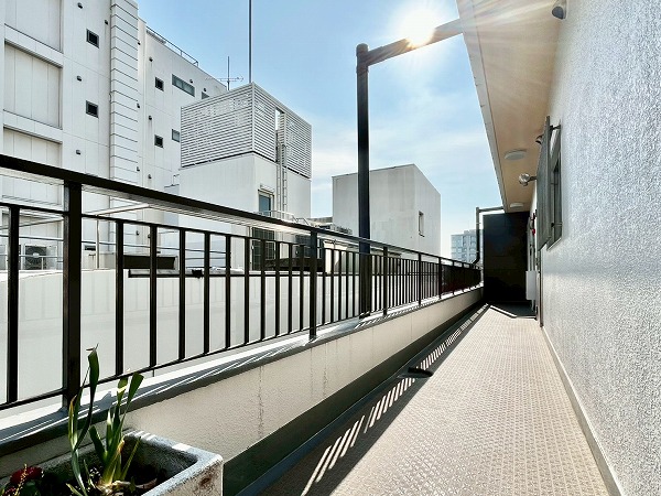 シルキーハイツ九段南 外廊下