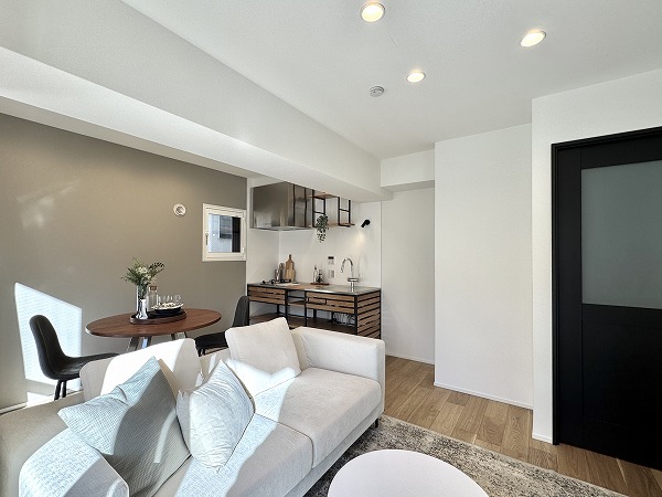 フロイント麻布_約10帖のメインルームの写真