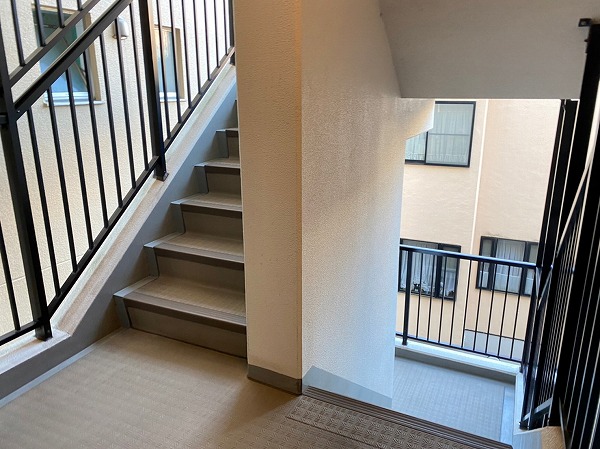 スカーラ代官山_外階段の写真