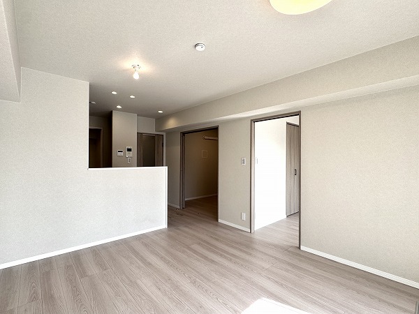 御殿山パークハウス_爽やかなメインルームの写真