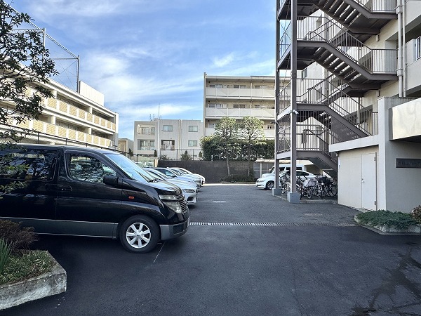 御殿山パークハウス　駐車場