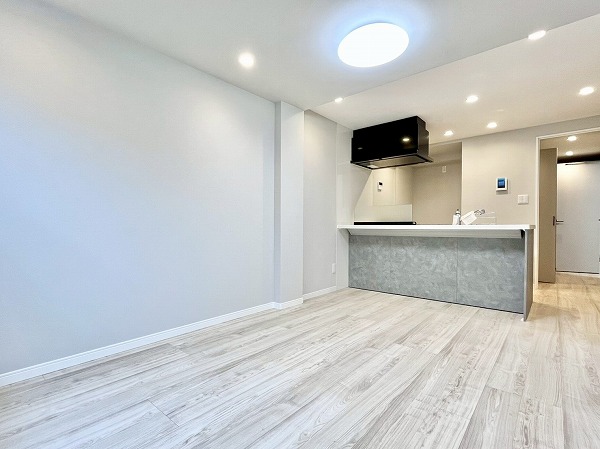 用賀コーポラス_南向きのリビングダイニングキッチンの写真4