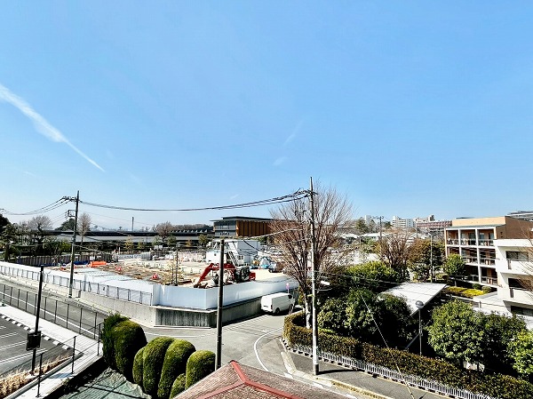 三井馬事公苑南ハイツ_バルコニーの眺望の写真1