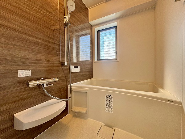 サンピア浮間舟渡_広々としたバスルームの写真