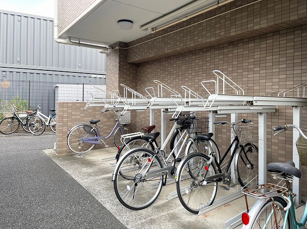 ジェイシティ千歳烏山　駐輪場