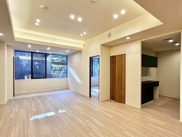 世田谷弦巻ハイム_日当たりのいいリビングダイニングキッチンの写真