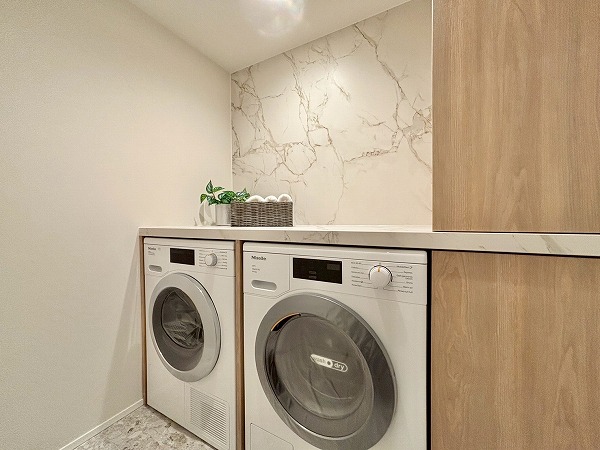 一番町パークマンション_作業しやすそうなランドリースペースの写真