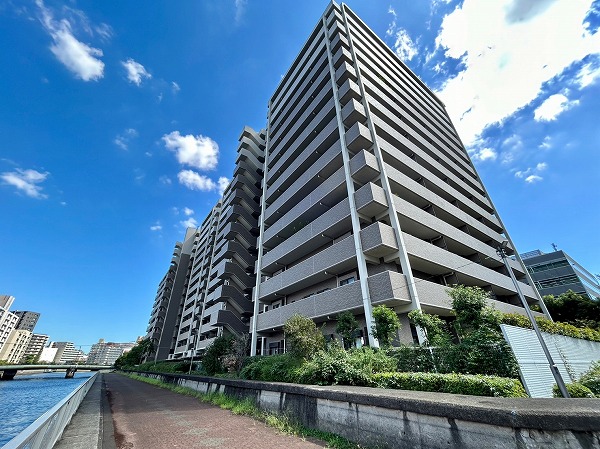 コスモ・ザ・キャナル東京イースト　外観