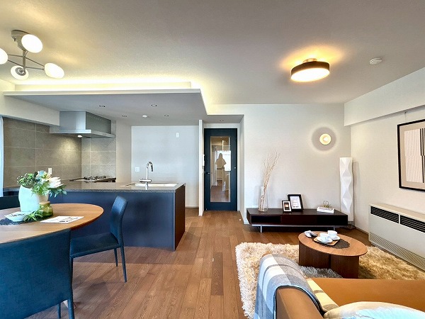 参宮橋ペアシティ_レトロなリビングダイニングキッチンの写真