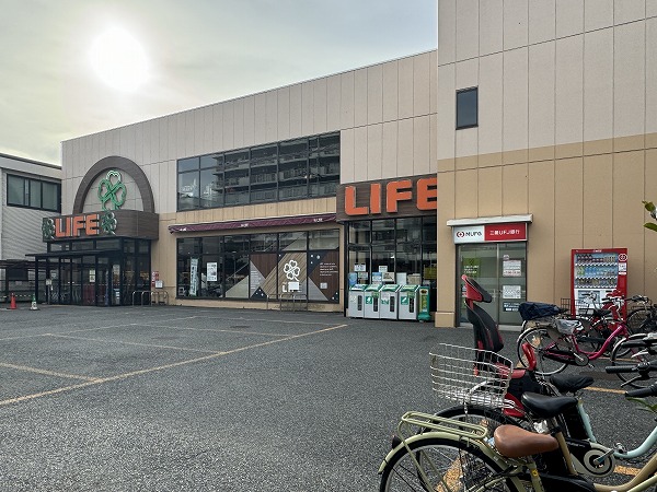 ローソンストア100