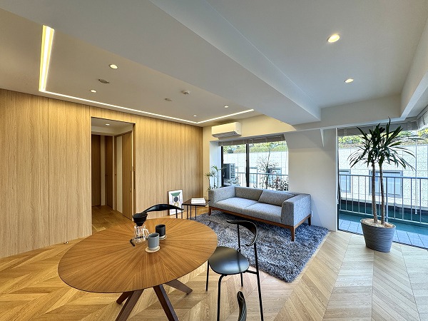 スカイプラザ赤坂_ゆったりとしたメインルームの写真