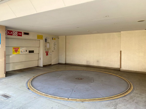 用賀パークハウス　駐車場