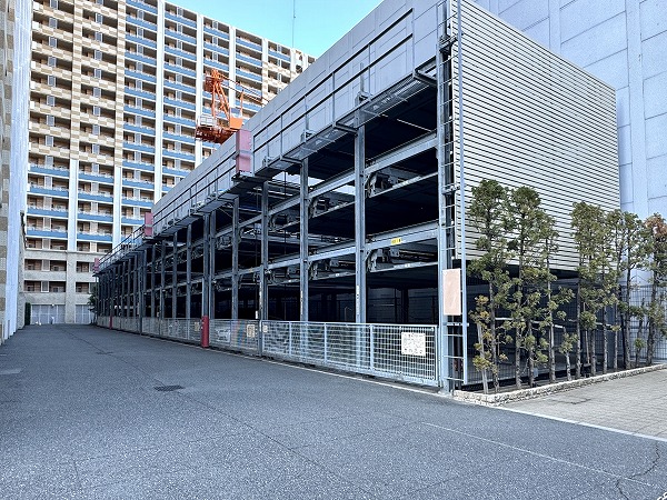 クレストシティレジデンス　駐車場