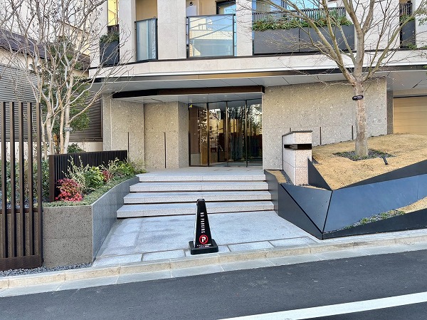 ディアナコート小石川播磨坂レジデンス アプローチ