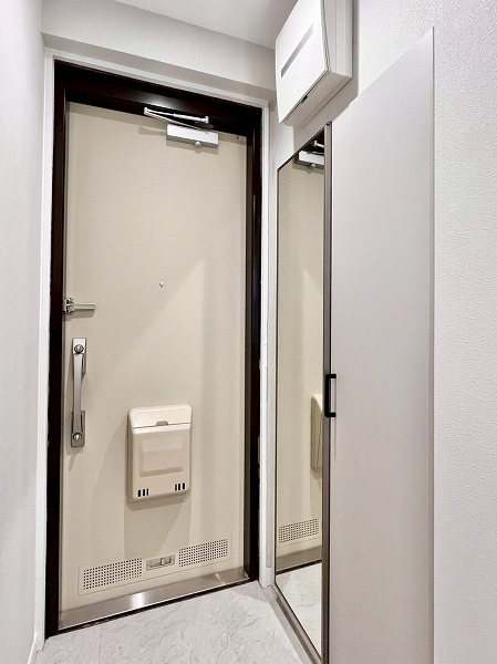 用賀コーポラス_玄関の写真