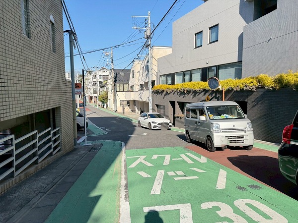 マンション近く