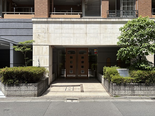 グランシティ三田三ノ橋 アプローチ
