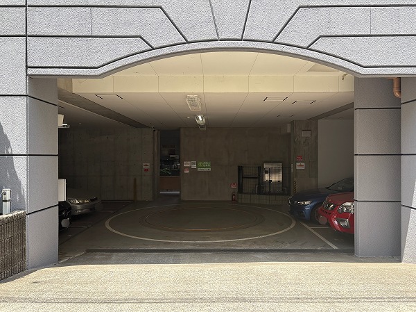 グランシティ三田三ノ橋 外階段