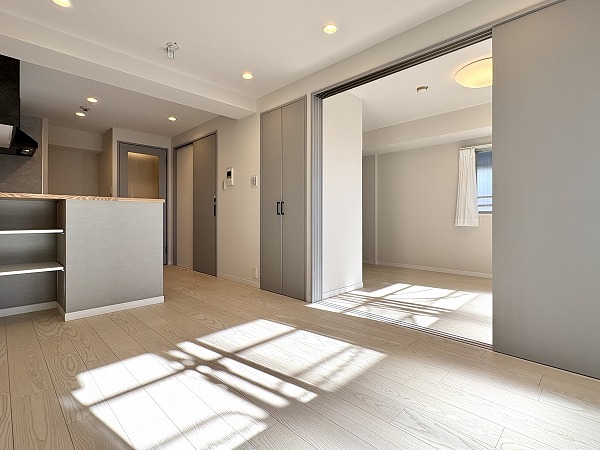 パラスト上目黒_リビングから洋室の写真