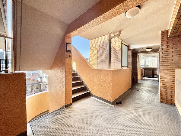 ライオンズマンション広尾南 外廊下