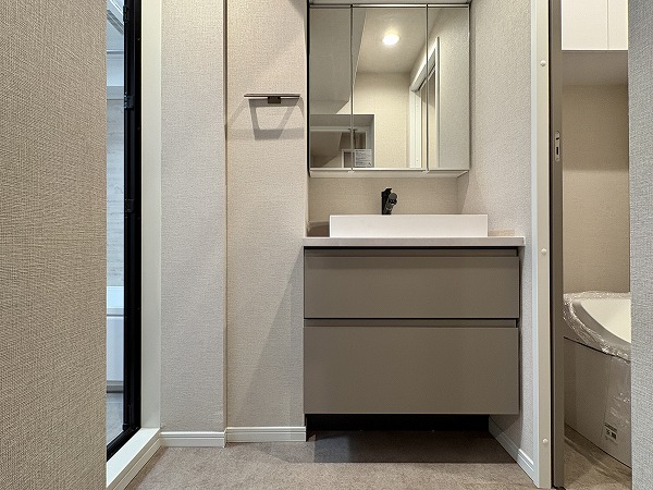 ドミール高輪_清潔感のあるパウダールームの写真