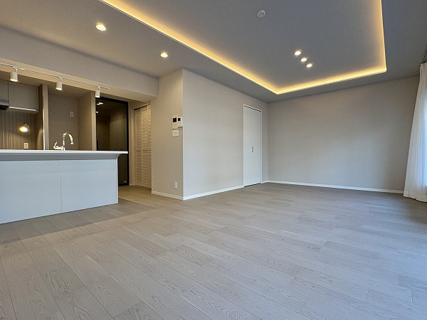 ドミール高輪_リビングダイニングキッチンの写真4