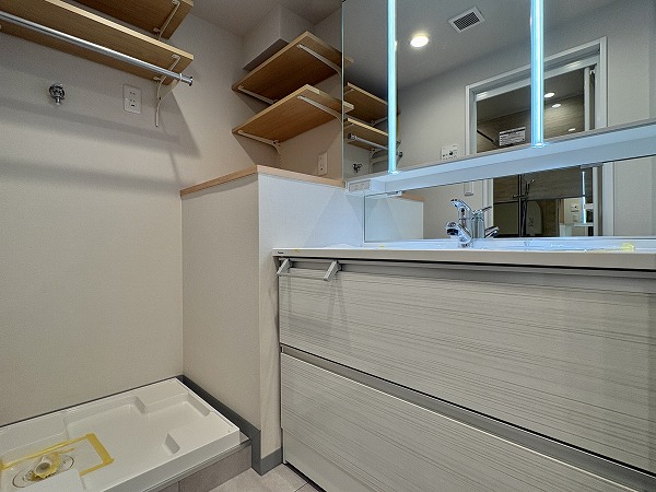 三田第2コーポラス_清潔感のあるパウダールームの写真1