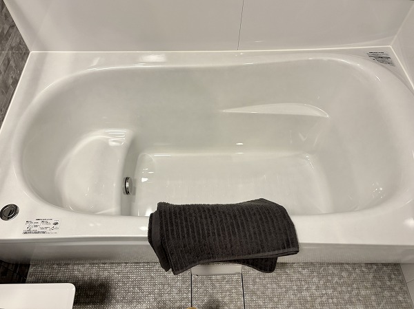 グランディ市谷柳町_広々としたバスタブの写真