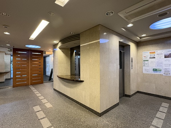 クレッセント渋谷神泉　共用ロビー